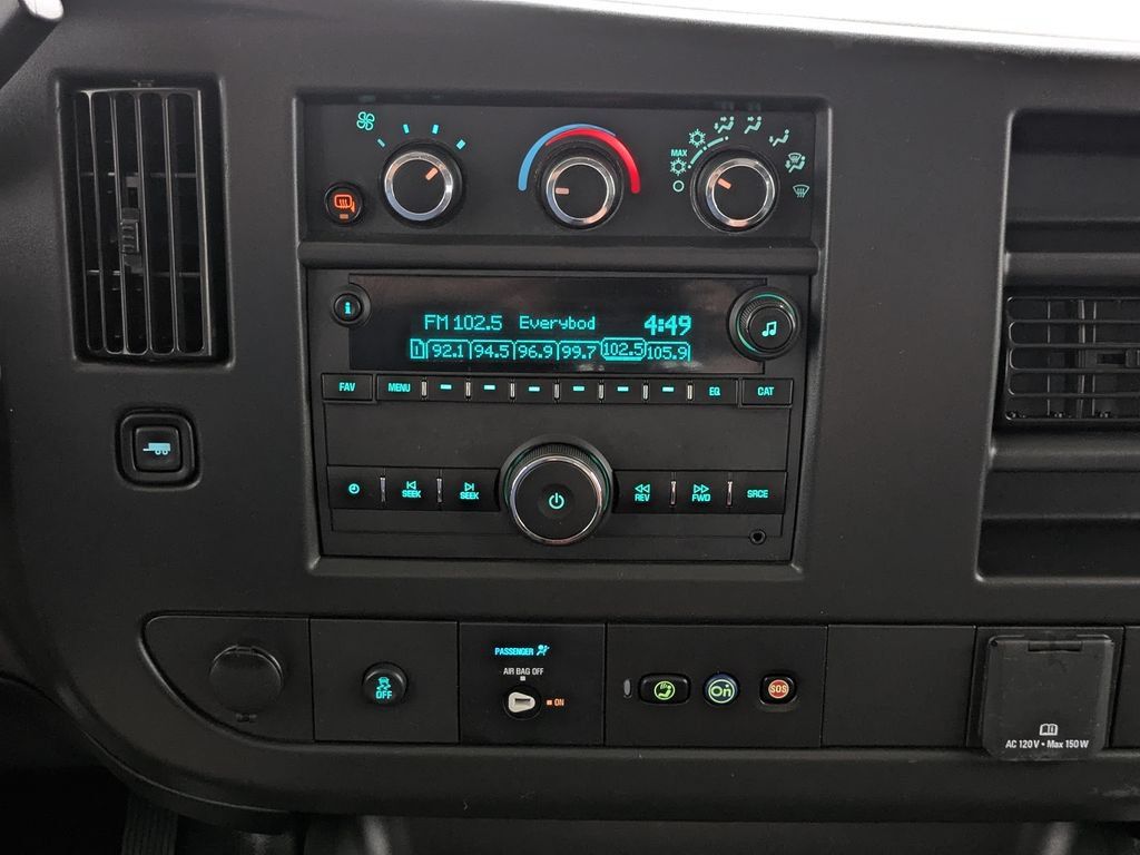 Used 2025 GMC Savana 2500 w/ Driver Convenience Package RWD image 8
