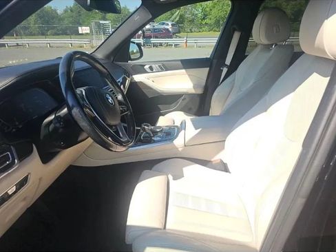 Used 2019 BMW X5 xDrive40i w/ Premium Package 2 AWD/4WD image 3