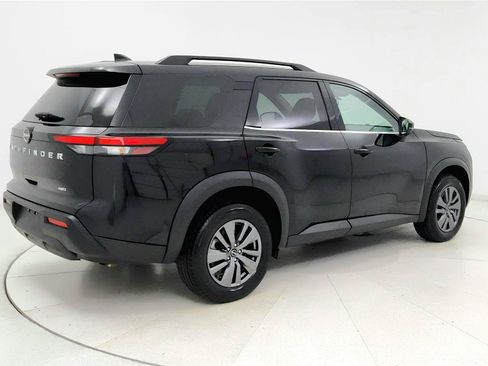 Used 2025 Nissan Pathfinder SV AWD/4WD image 5