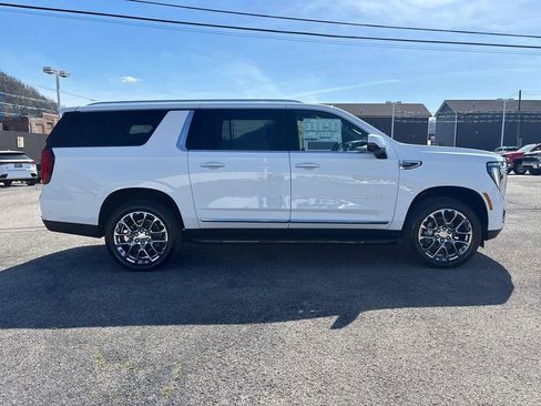 New 2026 GMC Yukon XL Elevation w/ Elevation Premium Package image 6