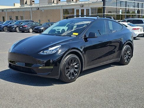 Used 2023 Tesla Model Y Long Range AWD/4WD image 16