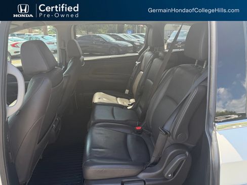 Used 2018 Honda Odyssey Elite image 14