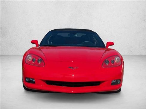 Used 2011 Chevrolet Corvette Convertible w/ 1LT image 2