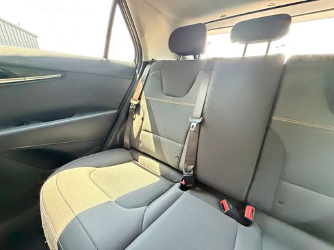 Used 2026 Kia Niro LX FWD image 37