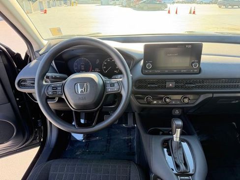 Used 2023 Honda HR-V LX image 14