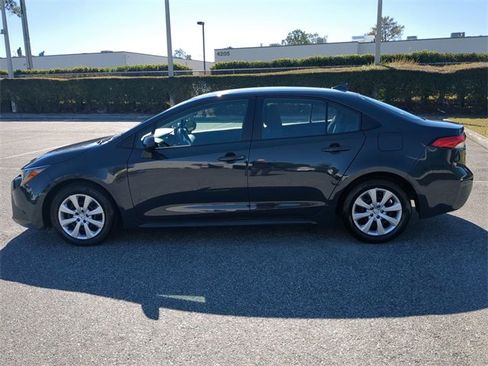 Certified 2025 Toyota Corolla LE image 7