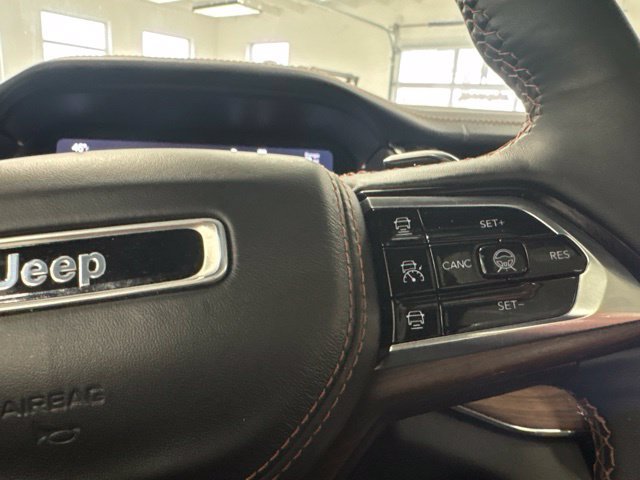Used 2023 Jeep Grand Cherokee Summit w/ Luxury Tech Group V AWD/4WD image 37