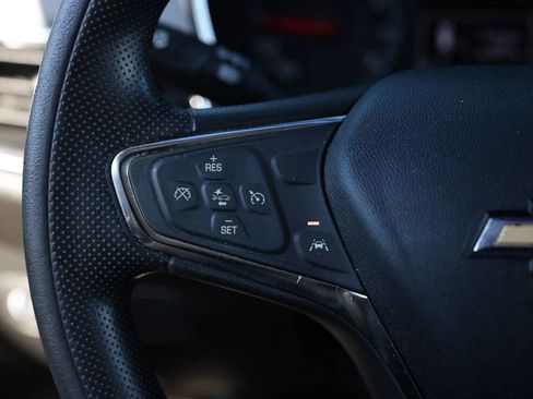 Used 2021 Chevrolet Equinox LS image 17