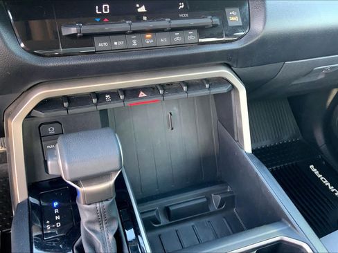 Used 2023 Toyota Tundra SR5 AWD/4WD image 34