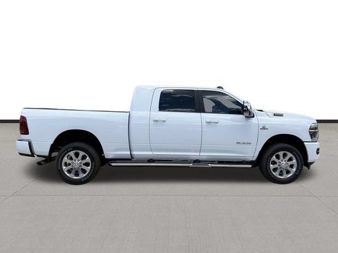 Used 2025 RAM 3500 Laramie AWD/4WD image 4