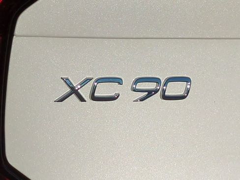 New 2026 Volvo XC90 B6 Ultra w/ Protection Package Premier AWD/4WD image 11