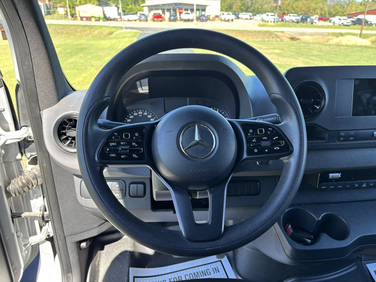 Used 2019 Mercedes-Benz Sprinter 2500 image 17