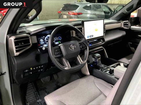 Certified 2025 Toyota Tundra Limited AWD/4WD image 18