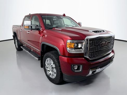 Used 2019 GMC Sierra 2500 Denali AWD/4WD image 7