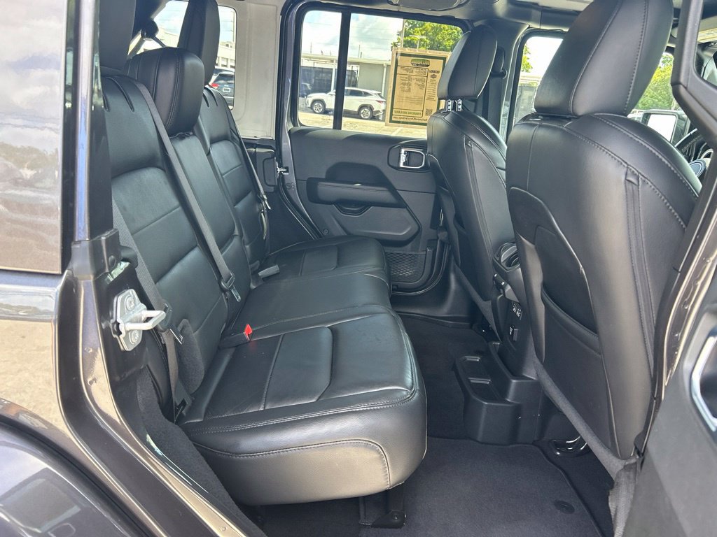 Used 2021 Jeep Wrangler Unlimited Sahara AWD/4WD image 30