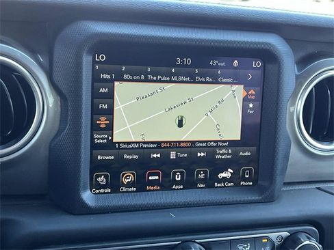 Used 2018 Jeep Wrangler Unlimited Sahara image 22