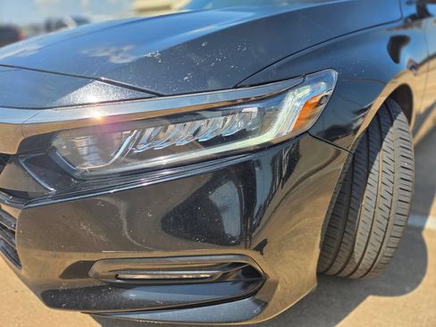 Used 2018 Honda Accord Sport image 29