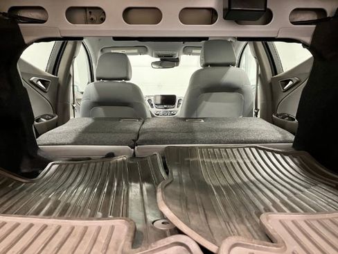 Used 2018 Chevrolet Malibu LT w/ Driver Confidence Package image 40