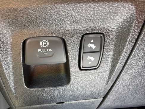 Used 2025 RAM 1500 Big Horn AWD/4WD image 15