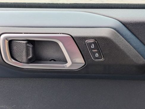 Used 2024 Ford Bronco Outer Banks w/ Sasquatch Package image 11