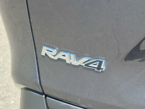 Used 2019 Toyota RAV4 LE w/ All Weather Liner Package AWD/4WD image 11