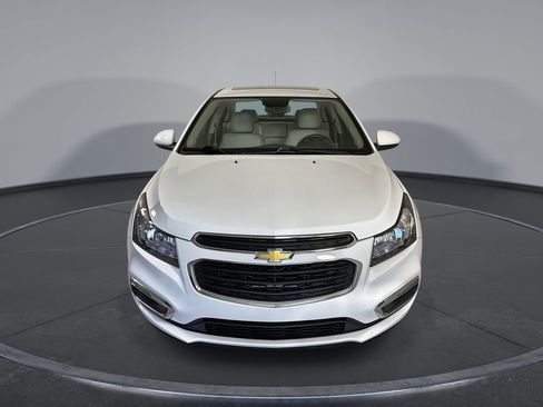 Used 2015 Chevrolet Cruze Diesel w/ Sun And Sound Package FWD image 3