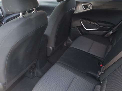 Used 2025 Kia Soul LX FWD image 20