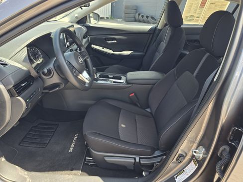 Certified 2025 Nissan Sentra SV FWD image 12