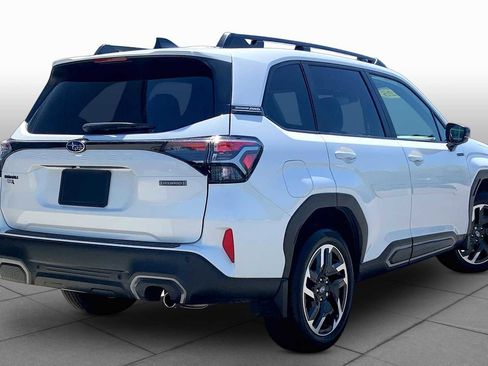Used 2025 Subaru Forester Limited AWD/4WD image 13
