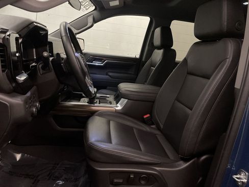 Used 2024 Chevrolet Silverado 1500 LT Trail Boss w/ Convenience Package II image 13