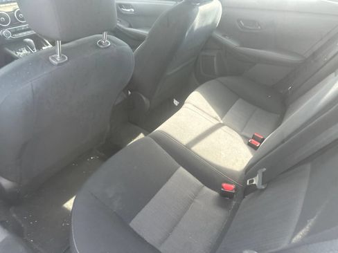 Used 2024 Nissan Sentra SV FWD image 12