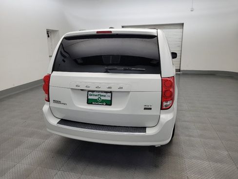 Used 2017 Dodge Grand Caravan SXT FWD image 7