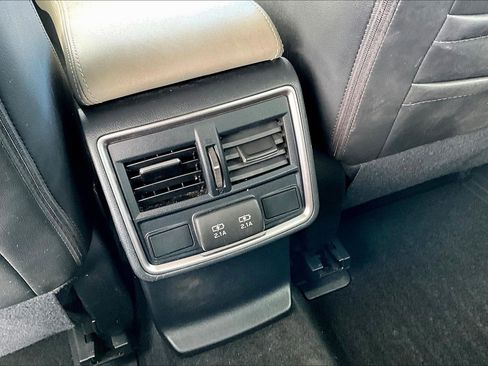 Used 2022 Subaru Forester Limited AWD/4WD image 10