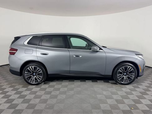 Used 2025 BMW X3 xDrive30i w/ Premium Package AWD/4WD image 2