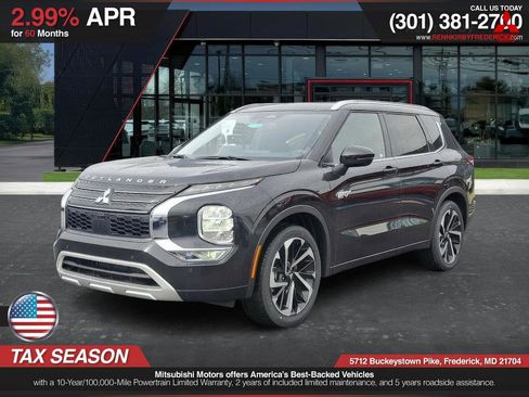 Used 2025 Mitsubishi Outlander SEL image 2