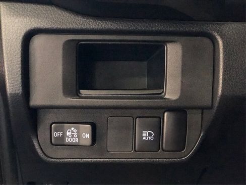 Used 2018 Toyota Tacoma SR5 image 24