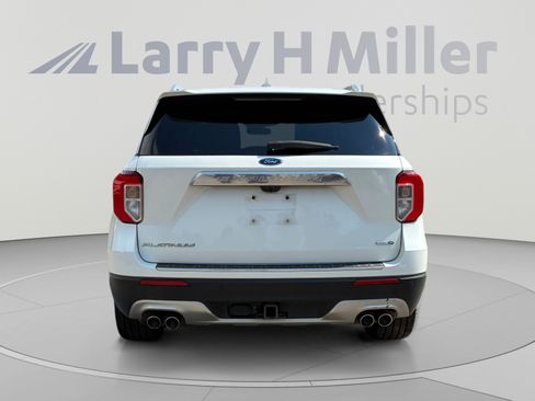 Used 2020 Ford Explorer Platinum w/ Premium Technology Package AWD/4WD image 4