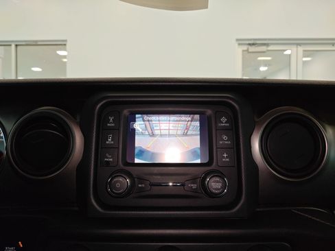 Used 2020 Jeep Gladiator Sport w/ Quick Order Package 24S AWD/4WD image 18