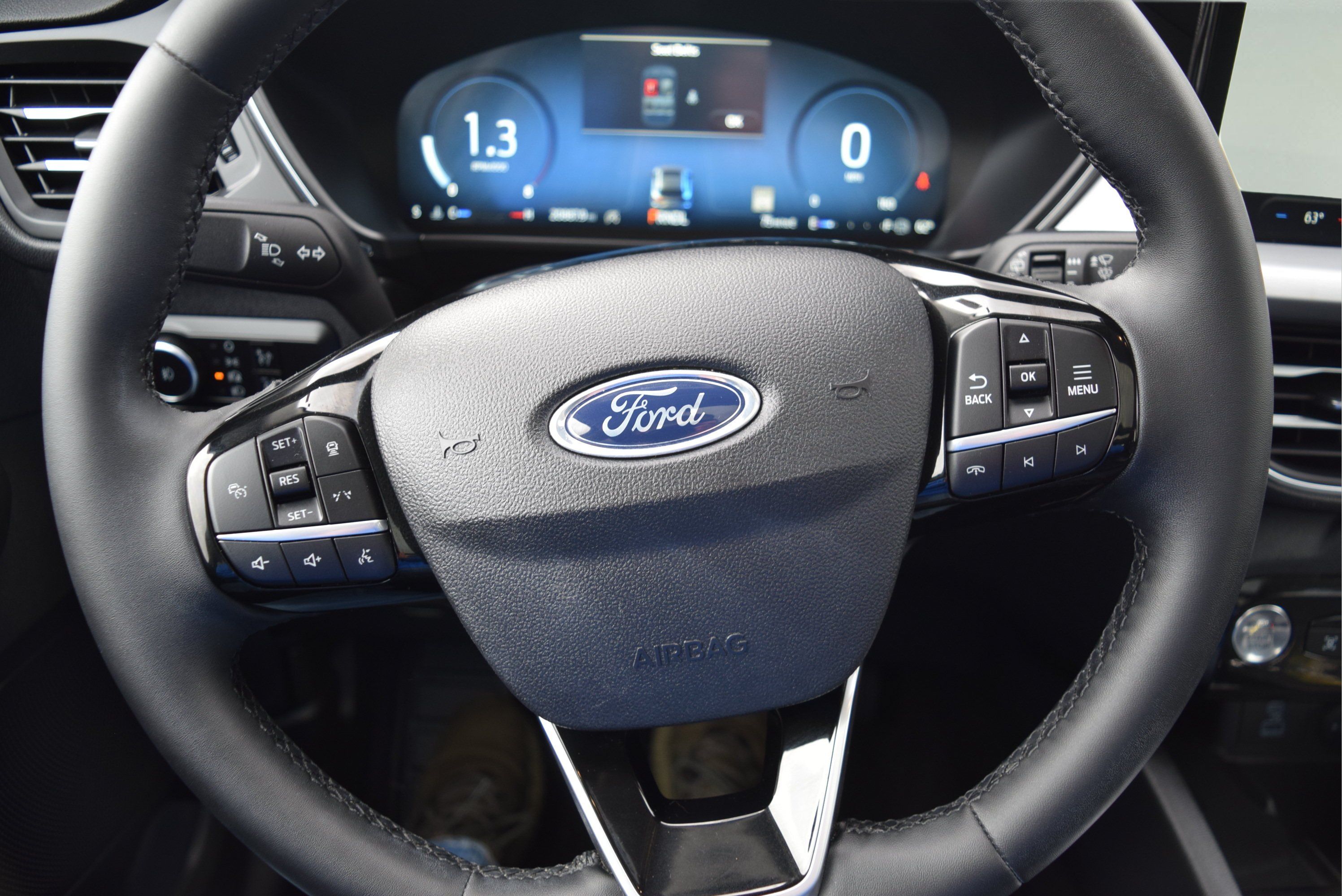 Certified 2023 Ford Escape Platinum w/ Premium Technology Package AWD/4WD image 12