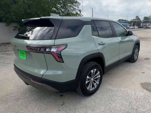 Used 2025 Chevrolet Equinox LT FWD image 8