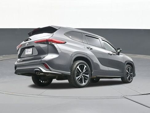 Used 2022 Toyota Highlander XSE image 46