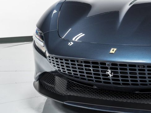 Used 2024 Ferrari Roma Spider RWD image 43