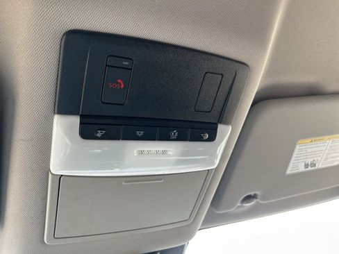 Certified 2021 Nissan Rogue SV image 17