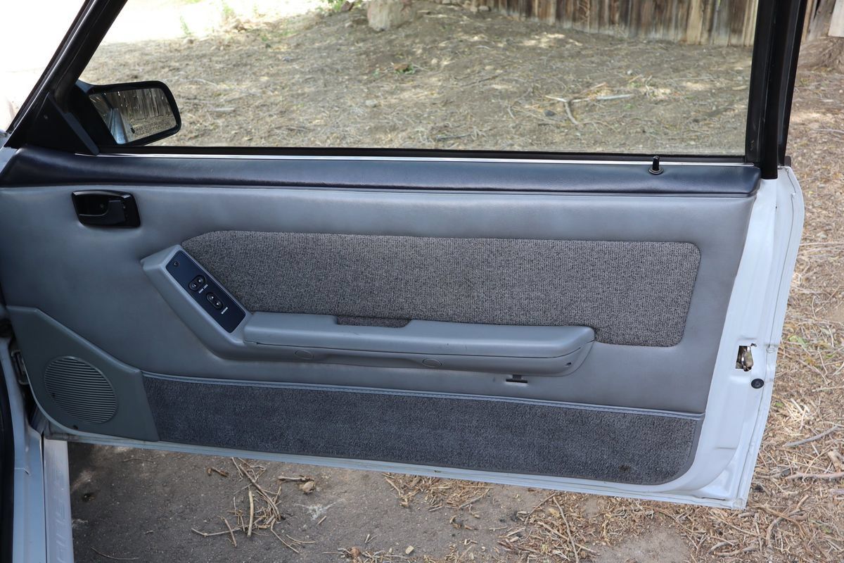 Used 1988 Ford Mustang GT RWD image 22