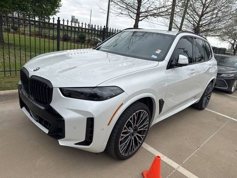 Used 2025 BMW X5 xDrive40i w/ Executive Package image 1