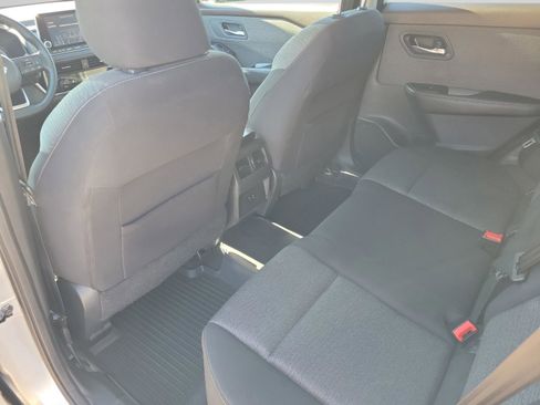 Used 2022 Nissan Rogue SV image 14