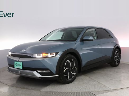 Used 2023 Hyundai Ioniq 5 SEL image 2