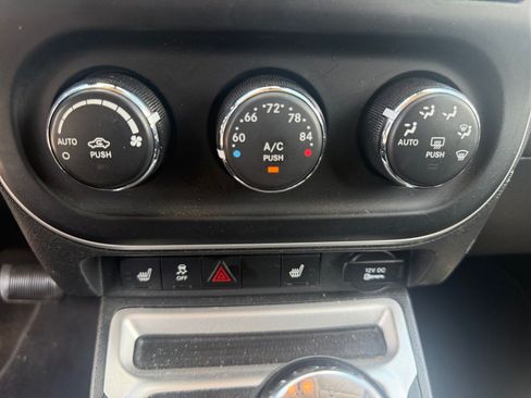 Used 2016 Jeep Compass High Altitude AWD/4WD image 12