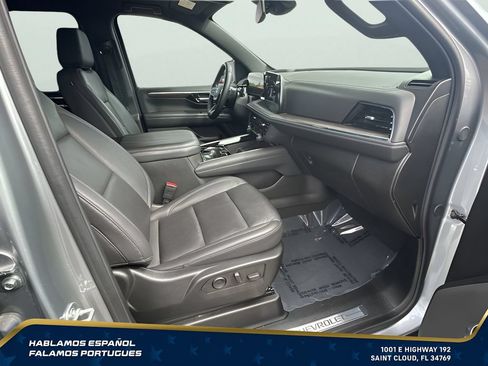 Certified 2025 Chevrolet Suburban Z71 AWD/4WD image 33