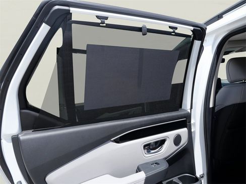 Certified 2025 Honda Pilot Touring image 17